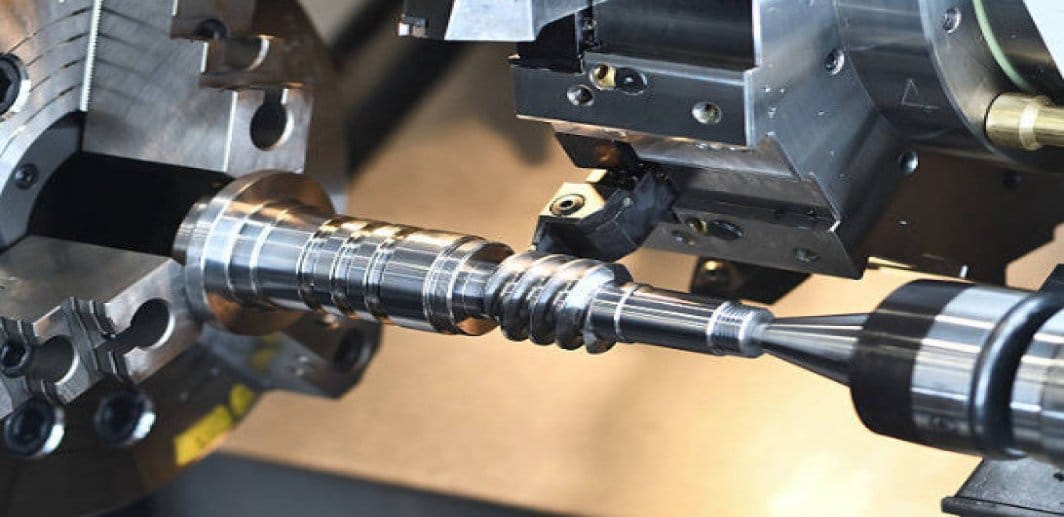 Lathe vs Milling Machine 5 differences, why they matter Lathe Matters